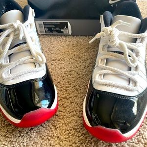 Air Jordan 11 Retro Low.  Size 9.  Fly Kicks.  Authentic 💯
